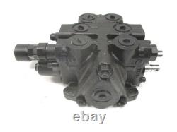 7j415-61010 Genuine Kubota Hydraulic Control Valve La1162-68c