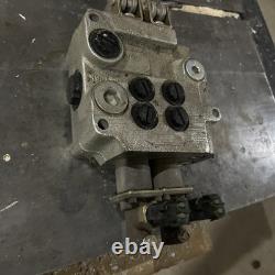 Altec Hydraulic Control Valve/Bank 352-00267 VDP11CC132 2 Spool