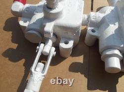 Bobcat 610 hydraulic control valve