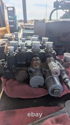 Bobcat 853H Main Hydraulic Control Valve