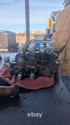 Bobcat 853H Main Hydraulic Control Valve