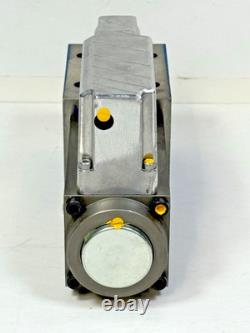 Bosch Rexroth Hydraulic Control Valve 1837001398 R977179487 0811404802