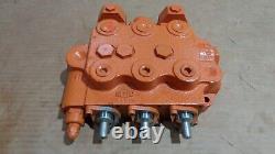 Cross 3 Spool Hydraulic Control Valve, 3 Position 3 Way Open Center 30 GPM