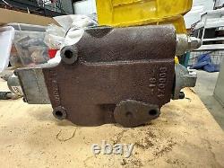 Cross Hydraulic Control Valve 16-4Z0006