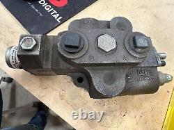 Cross Hydraulic Control Valve 16-4Z0006