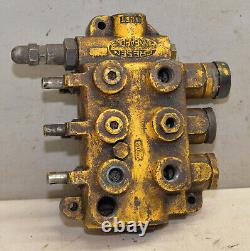 Gresen 3 spool hydraulic control valve No 2703e Case 1500 tractor loader G3