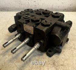Husco 3-Spool Hydraulic Control Valve J03A5971 8520304 5000C404 Assembly