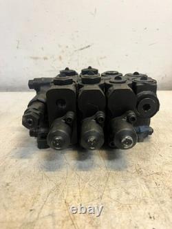 Husco 3-Spool Hydraulic Control Valve J03A5971 8520304 5000C404 Assembly