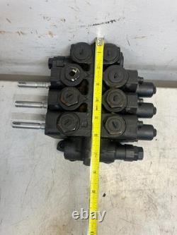 Husco 3-Spool Hydraulic Control Valve J03A5971 8520304 5000C404 Assembly