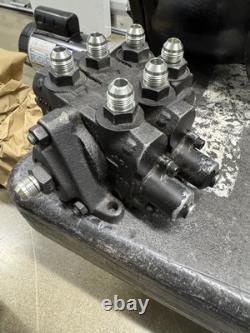 Hydraulic Control Valve Block Loader Valve NEW