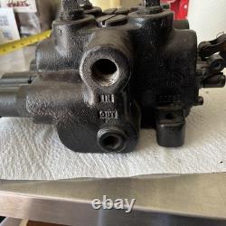 Hydraulic Control Valve With Levers Gresen Hydraulics 3000 Used 2-spool