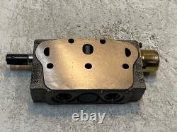 Hydraulic Direct Control Valve 052029 250610 5-1/2 x 3-1/4