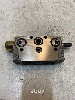Hydraulic Direct Control Valve 052029 250610 5-1/2 x 3-1/4