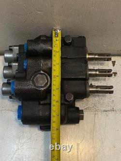Hydraulic Directional Control 3-Spool Valve 0502032 B1204SDH
