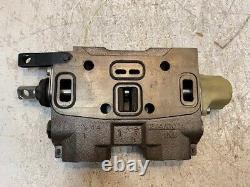 Hydraulic Sectional Control Valve 3955327 12 Long 6-1/4 Wide 2-1/8 Thick