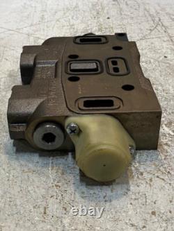 Hydraulic Sectional Control Valve 3955327 12 Long 6-1/4 Wide 2-1/8 Thick