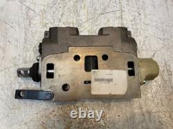 Hydraulic Sectional Control Valve 3955327 12 Long 6-1/4 Wide 2-1/8 Thick