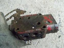 International 350 utility tractor IH hydraulic control valve block assembly