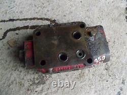 International 350 utility tractor IH hydraulic control valve block assembly