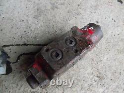 International 350 utility tractor IH hydraulic control valve block assembly