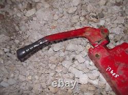 International 504 utility tractor IH hydraulic control valve with lever handle
