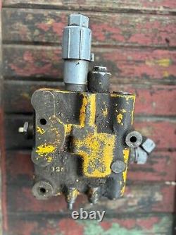 John Deere 440 Crawler 831 Loader Hydraulic Control Valve At24734