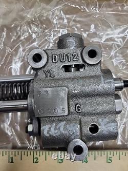 Kubota 3C04582330 3C045-82330 Hydraulic Control Valve Assembly M7040HD