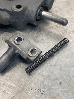 Kubota L285 Tractor Hydraulic Control Valve