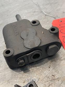 Kubota L285 Tractor Hydraulic Control Valve