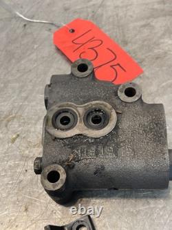 Kubota L285 Tractor Hydraulic Control Valve
