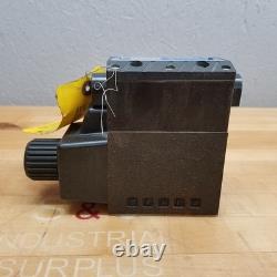 Miller 583-D5E-1020 Hydraulic Directional Control Valve NEW