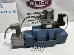 Moog D663Z4711 D663 Servo Proportional Valve hydraulic control valve