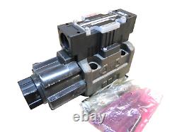 NACHI SS-G03-H3X-R-C1 J22 Hydraulic Directional Control Valve 110V / 60Hz