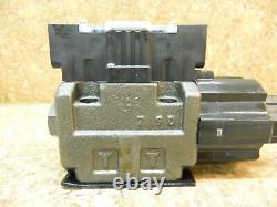 NACHI SS-G03-H3X-R-C1 J22 Hydraulic Directional Control Valve 110V / 60Hz