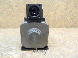 NACHI SS-G03-H3X-R-C1 J22 Hydraulic Directional Control Valve 110V / 60Hz
