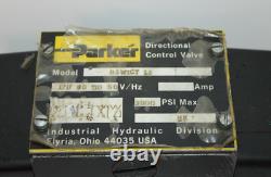 NEW Parker D3W1CY13 Hydraulic Directional Control Valve 3000 PSI 120V Size D3