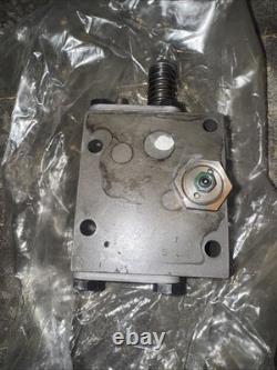NOS Hydraulic Control Valve 33-0060690 Massey Ferguson & AGCO