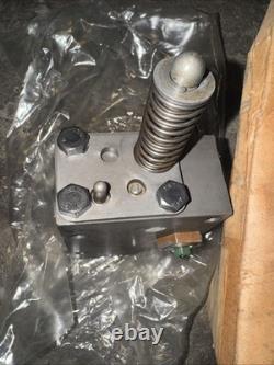 NOS Hydraulic Control Valve 33-0060690 Massey Ferguson & AGCO