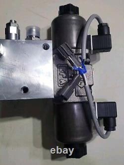 Nachi P-SA-G03-C7Y-D1-5463F Kubota M7949 Hydraulic Control Valve
