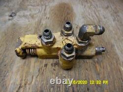 New Holland L553 Boom Control Valve 695083