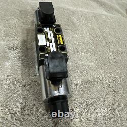 Parker D1VW004CNJW4 94 HYDRAULIC DIRECTIONAL CONTROL VALVE 24VDC Hz 1.39 4000PSI