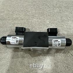 Parker D1VW004CNJW4 94 HYDRAULIC DIRECTIONAL CONTROL VALVE 24VDC Hz 1.39 4000PSI