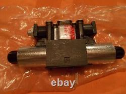 Parker D1VW008CNJG7B Hydraulic Directional Control Valve 24VDC New