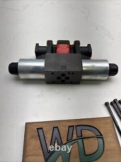 Parker Directional Hydraulic Control Valve D1VW001CNJG5 24VDC 5000PSI