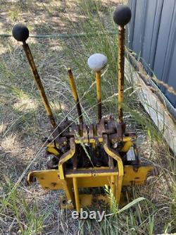 Parker Hannifin Tractor Backhoe Hydraulic Control Valve with Levers