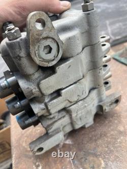 Parker LD130LS 3-Spool Manual Hydraulic Control Valve 20 GPM 3500 PSI 3/4