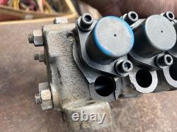 Parker LD130LS 3-Spool Manual Hydraulic Control Valve 20 GPM 3500 PSI 3/4