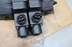 Parker Mobile Directional Hydraulic Control Valve V10-00583-B 3500PSI