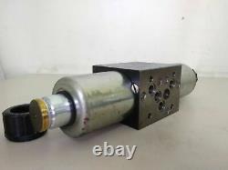 Parker Model D3W2CNJW30 Hydraulic Control Valve 350 bar max. NEW