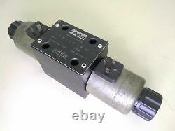 Parker Model D3W2CNJW30 Hydraulic Control Valve 350 bar max. NEW